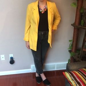 Bundle 3/$20 Sag Harbor Size 8 Yellow Blazer 🔷